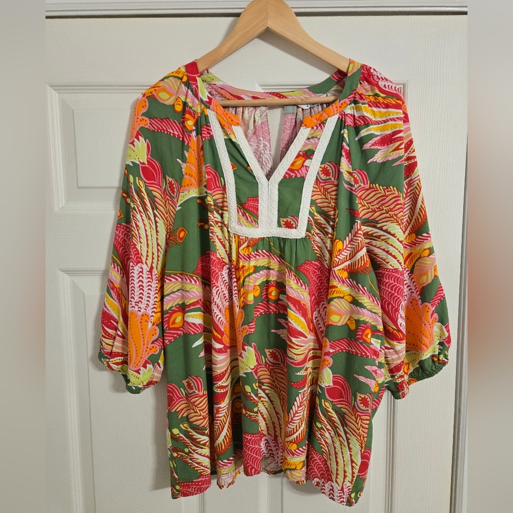 Crown & Ivy Colorful Women's Top Green And Orange Tropical Print NO SIZE TAG